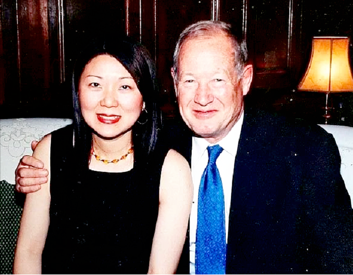 2006年，英国69岁富豪娶中国33岁外卖员，连生三娃，去世遗产平分