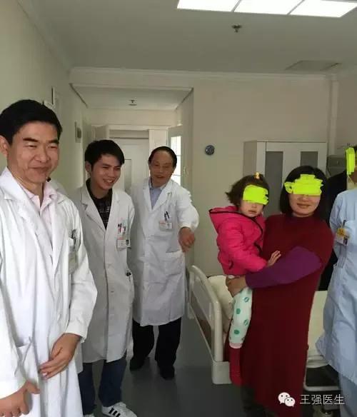 美国混血女孩罹患漏斗胸，回中国求医