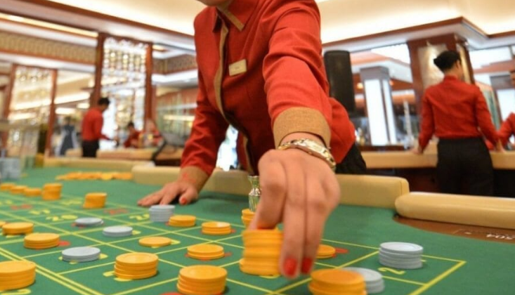 跨境在线开赌场14张银行卡流水超10亿 涉案500余人