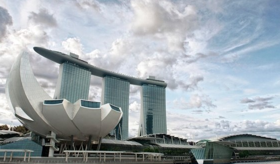 加坡滨海湾金沙 (MBS) 赌场度假村更多 MBS 酒店套房，适合优质游戏：伯恩斯坦