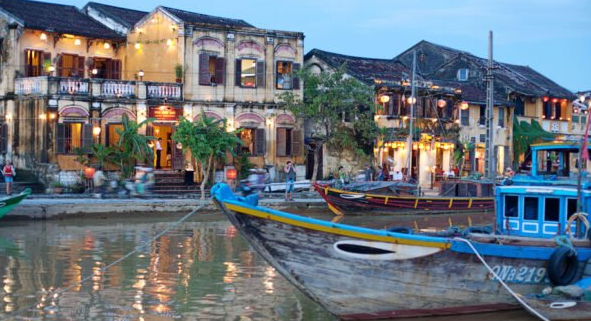 随着边境重新开放，越南游客人数在 3 月份增长了 41%