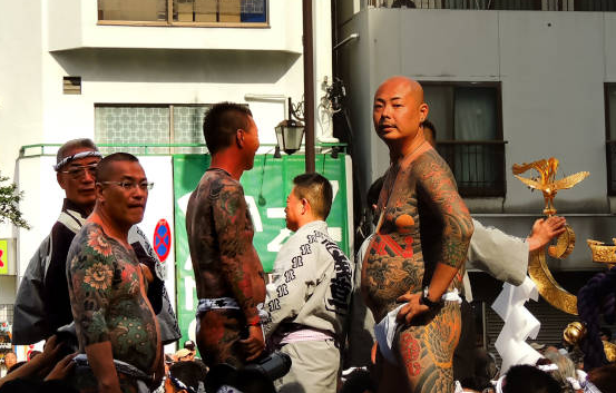Yakuza 成员因在东京摇晃非法赌场而被捕
