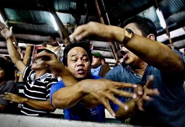 会打字会讲普通话就能月薪过万，菲律宾博彩业坑了10万中国人？