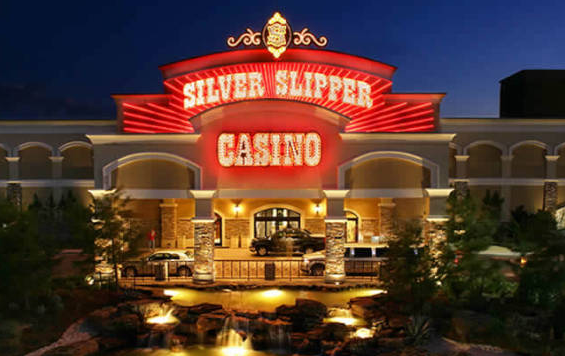 密西西比州的 Silver Slipper 赌场度假村从入口处禁止 U-21