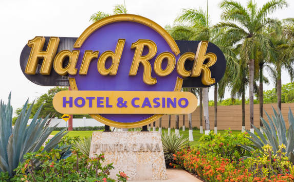 Hard Rock AC 庆祝成立四周年，捐款超过 100 万美元