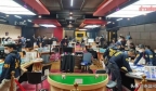 泰国曼谷警方突查辉煌地下赌场，逮捕52名多国籍赌徒.