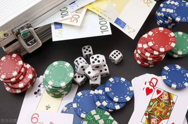 开设赌场罪重点打击出资者和经营者，对服务性人员一般不追究刑责