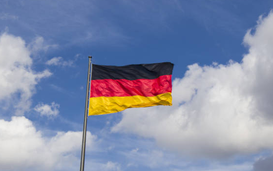 德国扩大监管市场授予两个在线老虎机许可证
