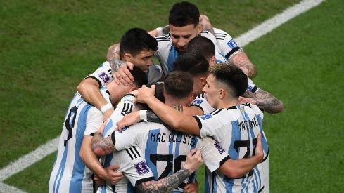 世界杯情报：阿根廷两名边后卫停赛，克罗地亚门将状态出色