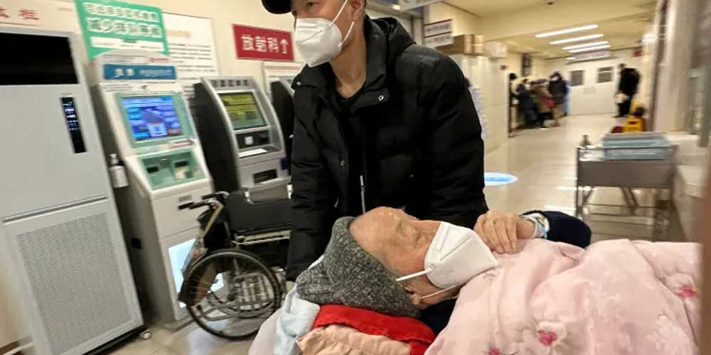 中国报告在过去一个月内有近6万人死于新冠肺炎