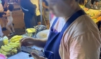 11名缅甸人偷渡到泰国卖小吃遭举报，钱没赚到反被抓