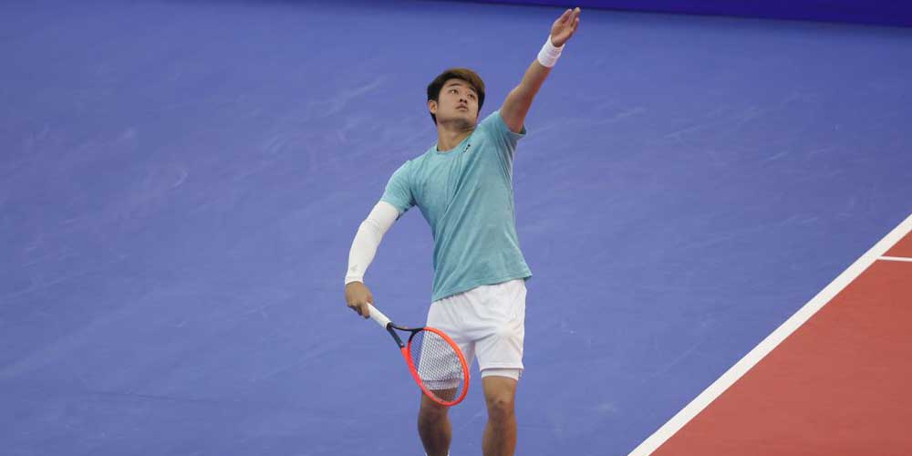 吴一冰成为首位获得ATP冠军的中国选手，创造了网球历史