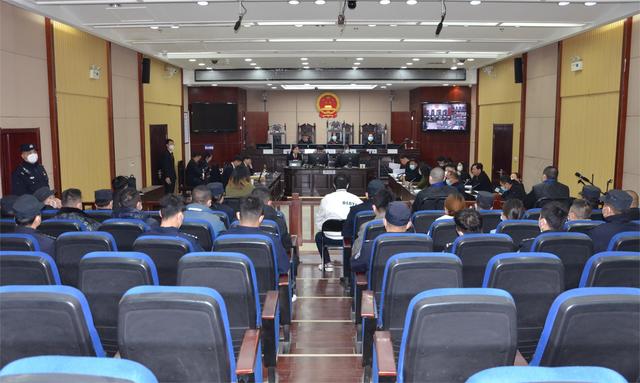 15人受审！青龙县法院公开开庭审理一起开设赌场案