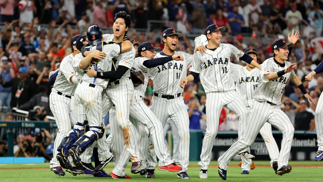 世界棒球经典赛决赛：日本队以3-2战胜美国队，夺得第三个冠军