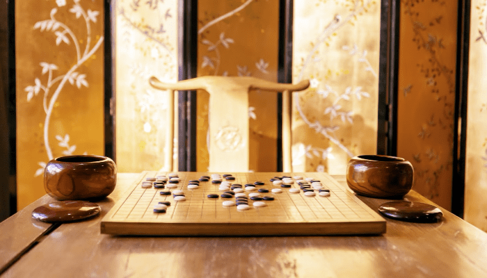 古代中国致命的博彩游戏：骨牌和骰子