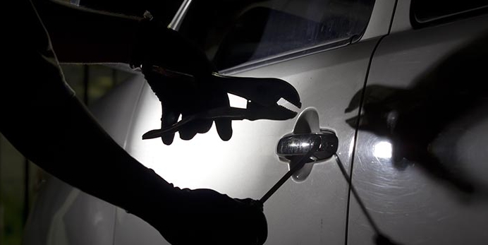 Potawatomi赌场酒店汽车盗窃案仍在继续，受害者建议客人小心