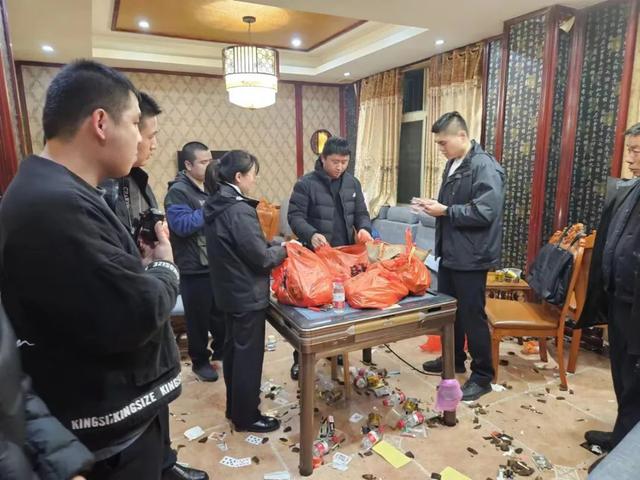 湘潭县警方捣毁一赌博窝点，涉案60余人