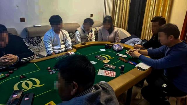 假装服务人员、藏身沙土车后箱 郑州警方打击赌博有绝招