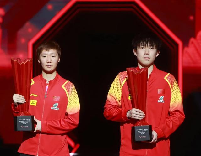 国际乒联最新世界排名：王楚钦重回男单第1，王曼昱升至女单第2！
