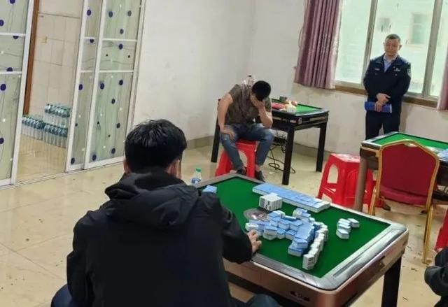 组织“红中麻将”聚众赌博，新余李某被行政拘留